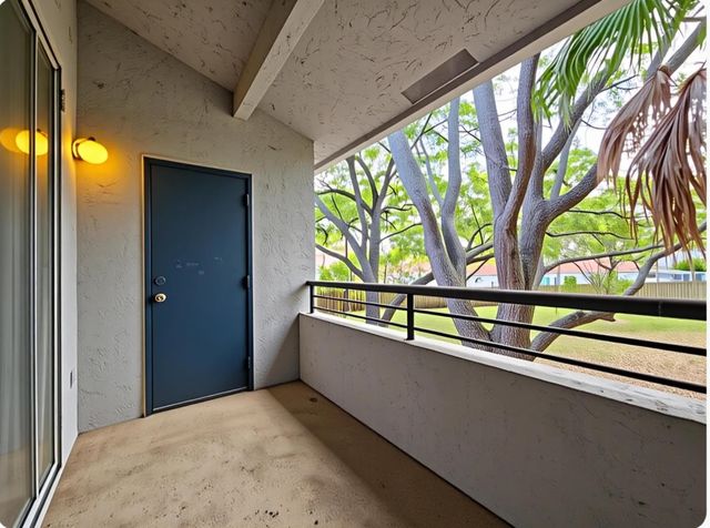 631 Lyons Road 12204, Coconut Creek, FL 33063