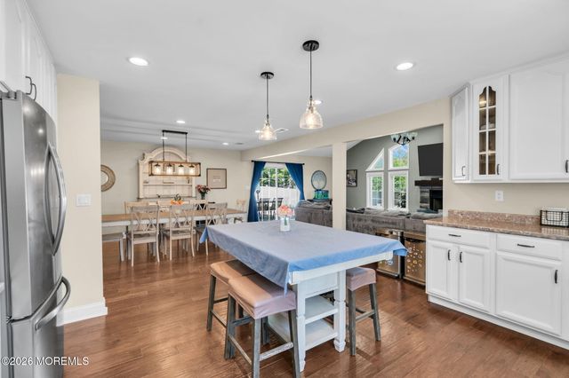 14 Monterey Lane, Manalapan, NJ 07726