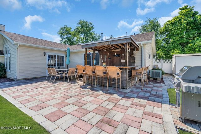 14 Monterey Lane, Manalapan, NJ 07726