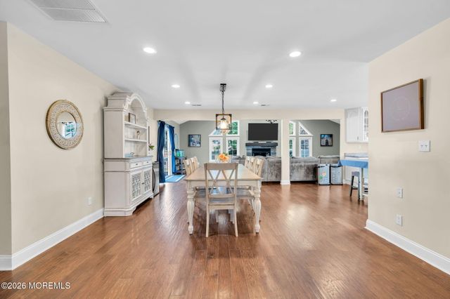 14 Monterey Lane, Manalapan, NJ 07726