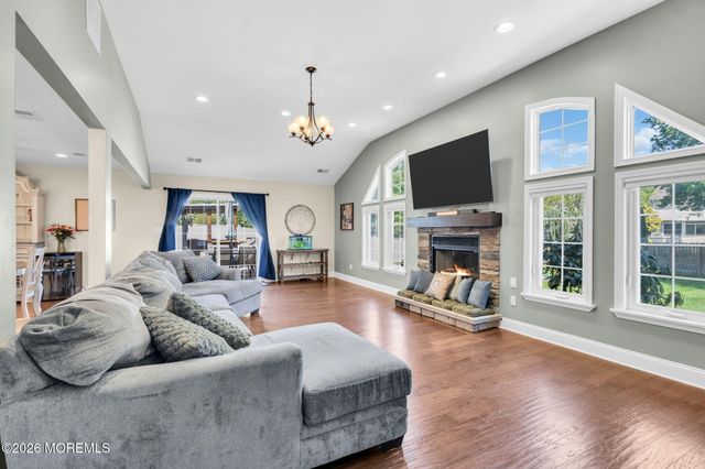 14 Monterey Lane, Manalapan, NJ 07726