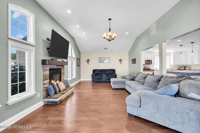 14 Monterey Lane, Manalapan, NJ 07726