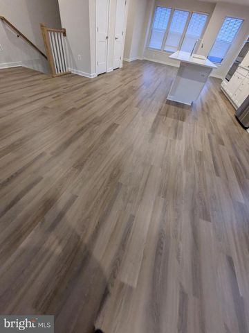 610-B PERCY PL, Manassas Park, VA 20111