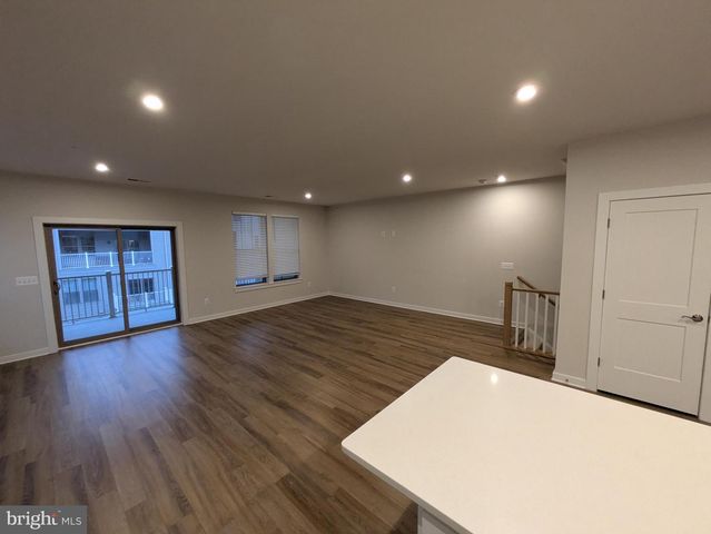 610-B PERCY PL, Manassas Park, VA 20111