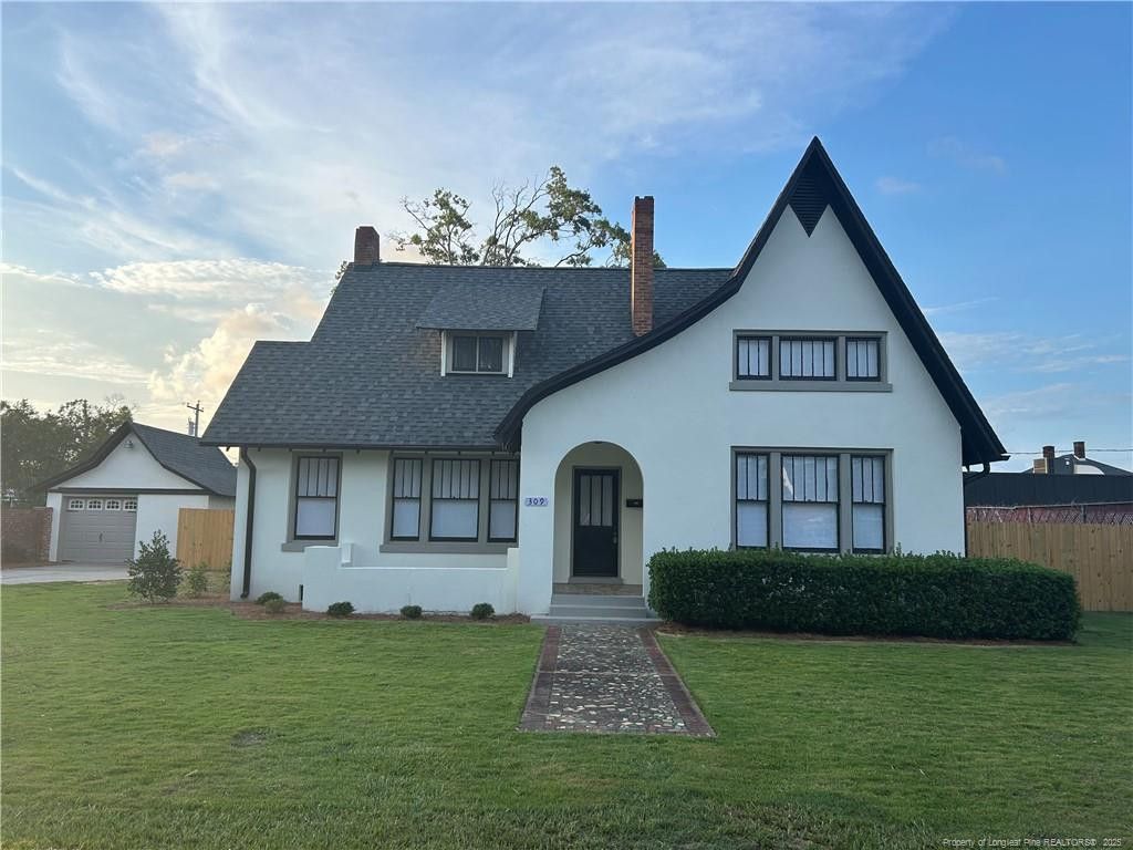 309 E 10th Street, Lumberton, NC 28358