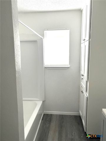 925 Holly Street, Copperas Cove, TX 76522