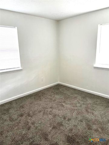 925 Holly Street, Copperas Cove, TX 76522