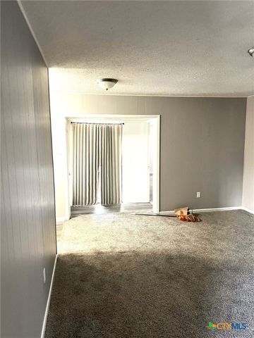 925 Holly Street, Copperas Cove, TX 76522