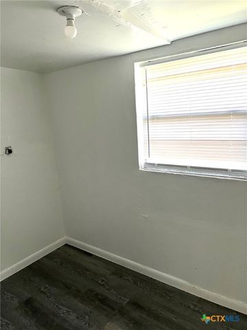 925 Holly Street, Copperas Cove, TX 76522