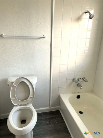 925 Holly Street, Copperas Cove, TX 76522