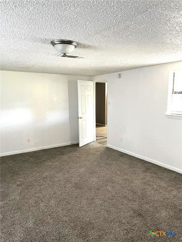 925 Holly Street, Copperas Cove, TX 76522