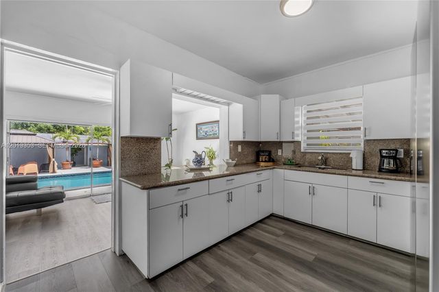 6355 SW 30th Street, Miami, FL 33155