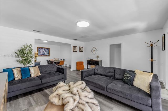 6355 SW 30th Street, Miami, FL 33155