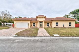2206 Avilla Avenue, Vero Beach, FL 32960