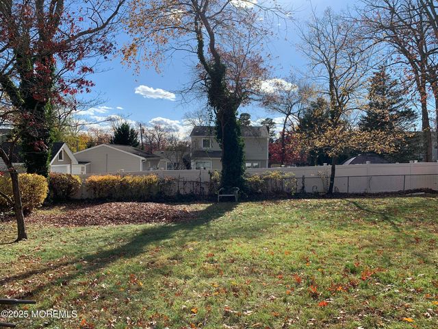 321 Marc Drive, Toms River, NJ 08753