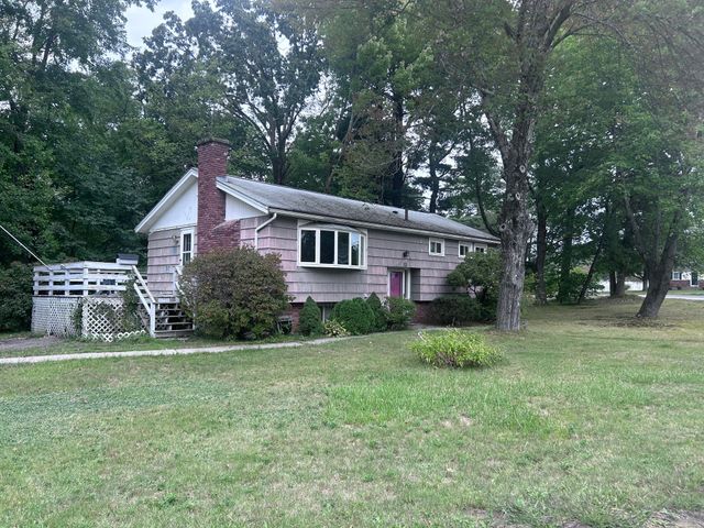 13 Lee Cir, Hudson, MA 01749