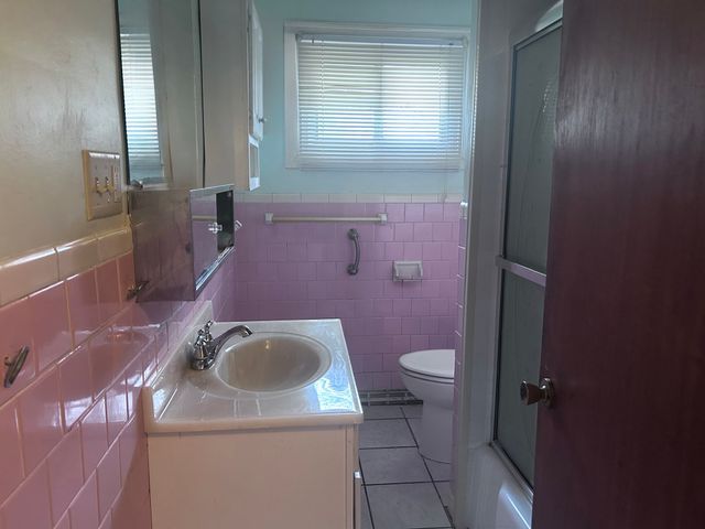 13 Lee Cir, Hudson, MA 01749