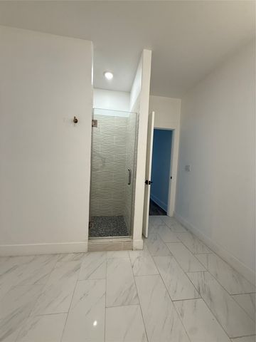 2707 Carpenter Avenue, Dallas, TX 75215