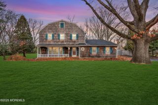 387 Riverdale Avenue W, Tinton Falls, NJ 07724