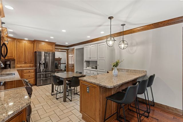 4935 Field Acres Dr, Hampton, PA 15044