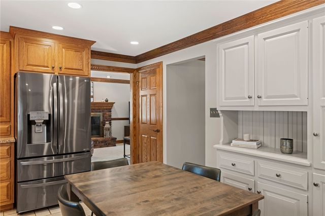 4935 Field Acres Dr, Hampton, PA 15044