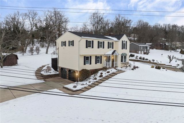 4935 Field Acres Dr, Hampton, PA 15044