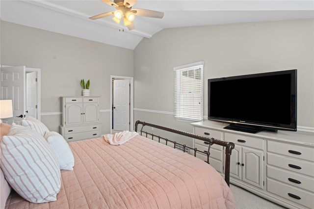 4935 Field Acres Dr, Hampton, PA 15044