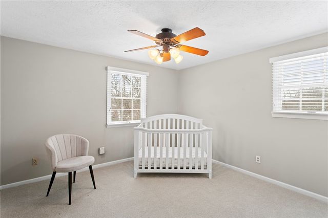 4935 Field Acres Dr, Hampton, PA 15044