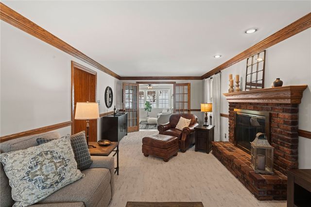 4935 Field Acres Dr, Hampton, PA 15044