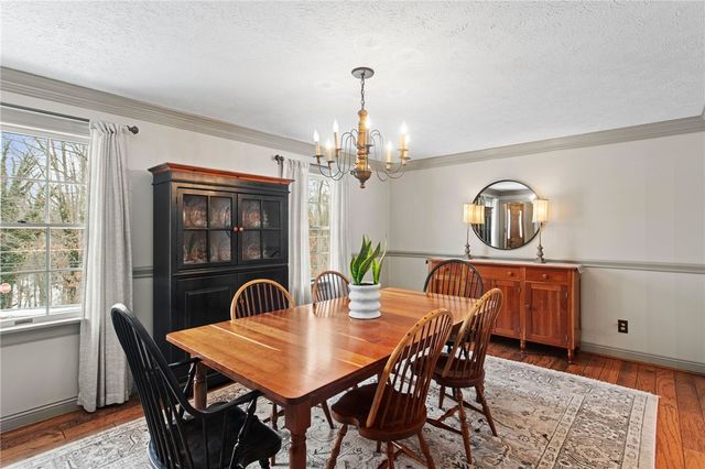 4935 Field Acres Dr, Hampton, PA 15044