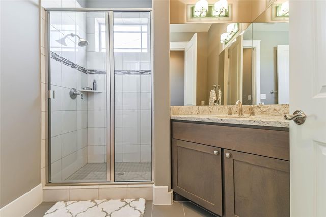 550 Oxford Street, Houston, TX 77007