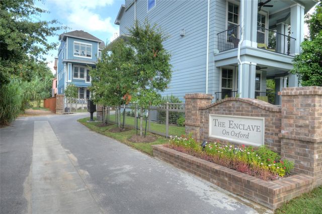 550 Oxford Street, Houston, TX 77007