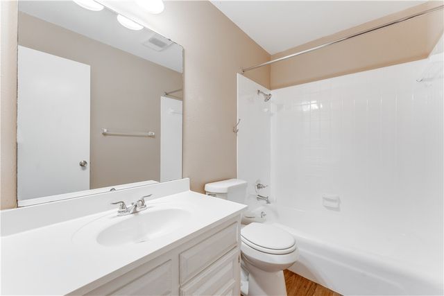 3 Tiffany Lane, Bella Vista, AR 72715