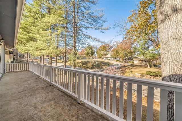3 Tiffany Lane, Bella Vista, AR 72715
