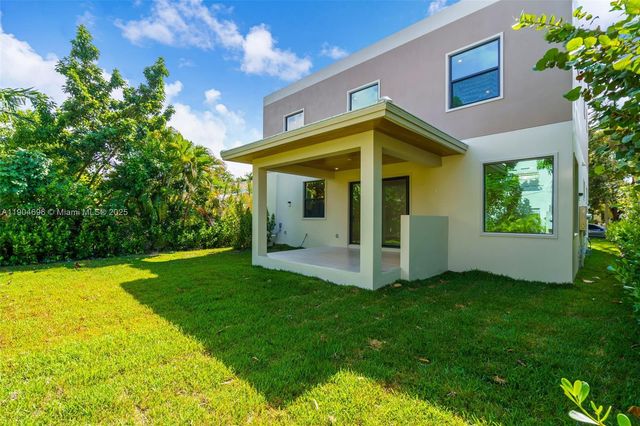 1819 SW 11th Ter, Miami, FL 33135