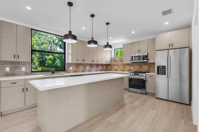 1819 SW 11th Ter, Miami, FL 33135