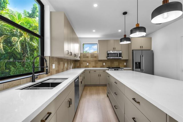 1819 SW 11th Ter, Miami, FL 33135