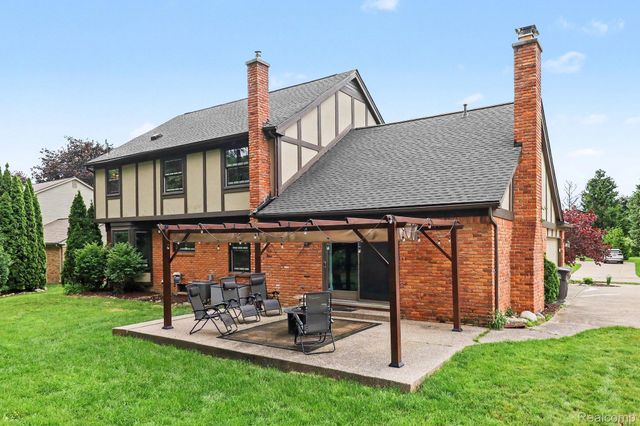 20145 Woodbend Drive, Northville Township, MI 48167