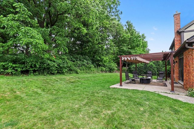 20145 Woodbend Drive, Northville Township, MI 48167