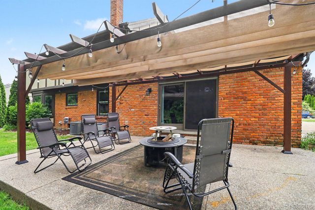 20145 Woodbend Drive, Northville Township, MI 48167