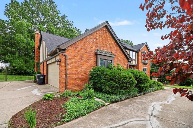 20145 Woodbend Drive, Northville Township, MI 48167