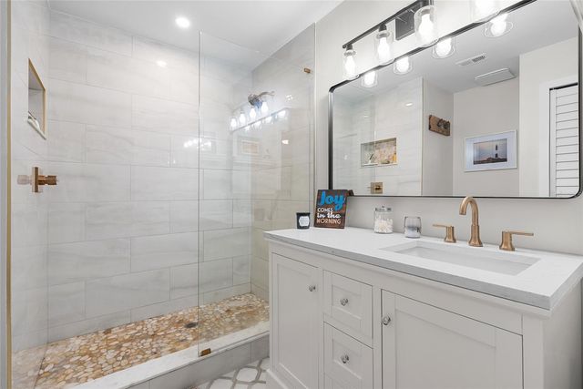 2468 GULFBREEZE CIRCLE, Palm Harbor, FL 34683