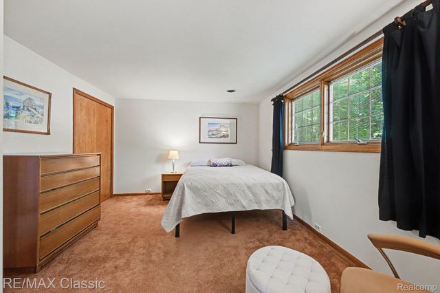 23493 Cora Avenue, Farmington Hills, MI 48336