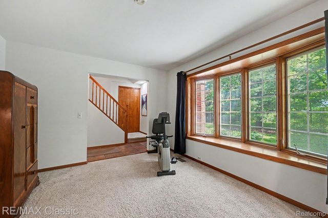 23493 Cora Avenue, Farmington Hills, MI 48336