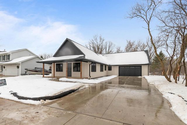 2849 RUSCHFIELD DRIVE, Oshkosh, WI 54904