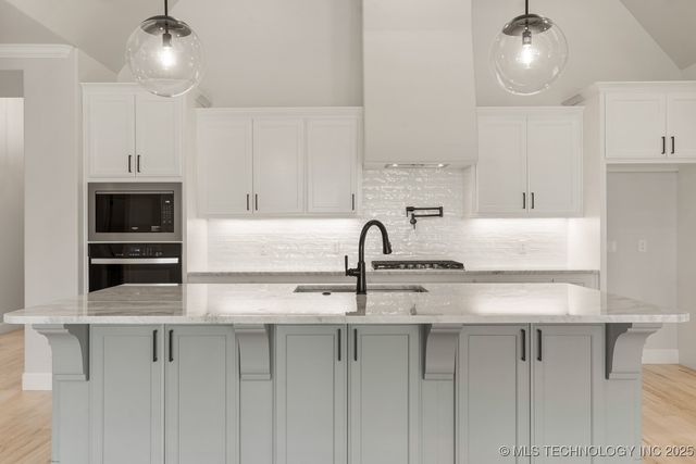 2513 W Twin Oaks Street, Broken Arrow, OK 74012