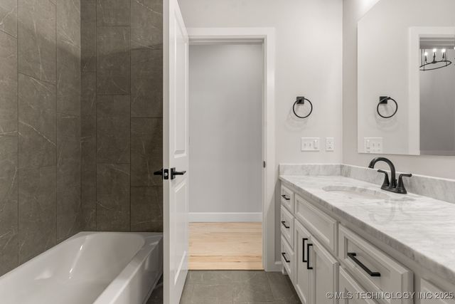 2513 W Twin Oaks Street, Broken Arrow, OK 74012