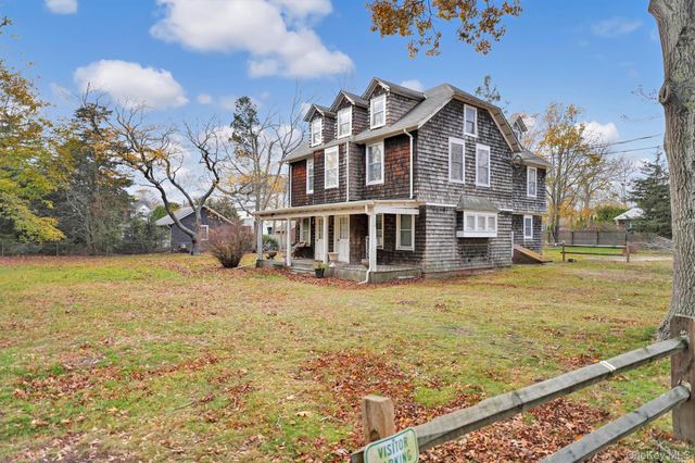 14 Halsey Avenue, East Quogue, NY 11942