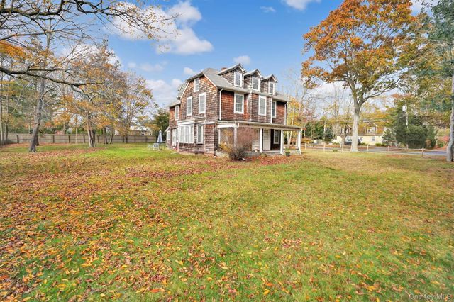 14 Halsey Avenue, East Quogue, NY 11942