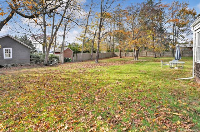 14 Halsey Avenue, East Quogue, NY 11942